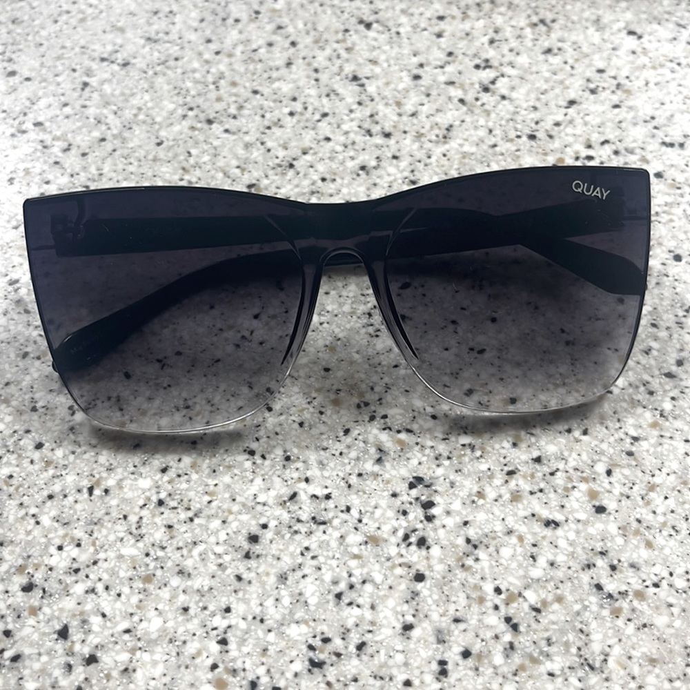 Quay Come Thru sunglasses